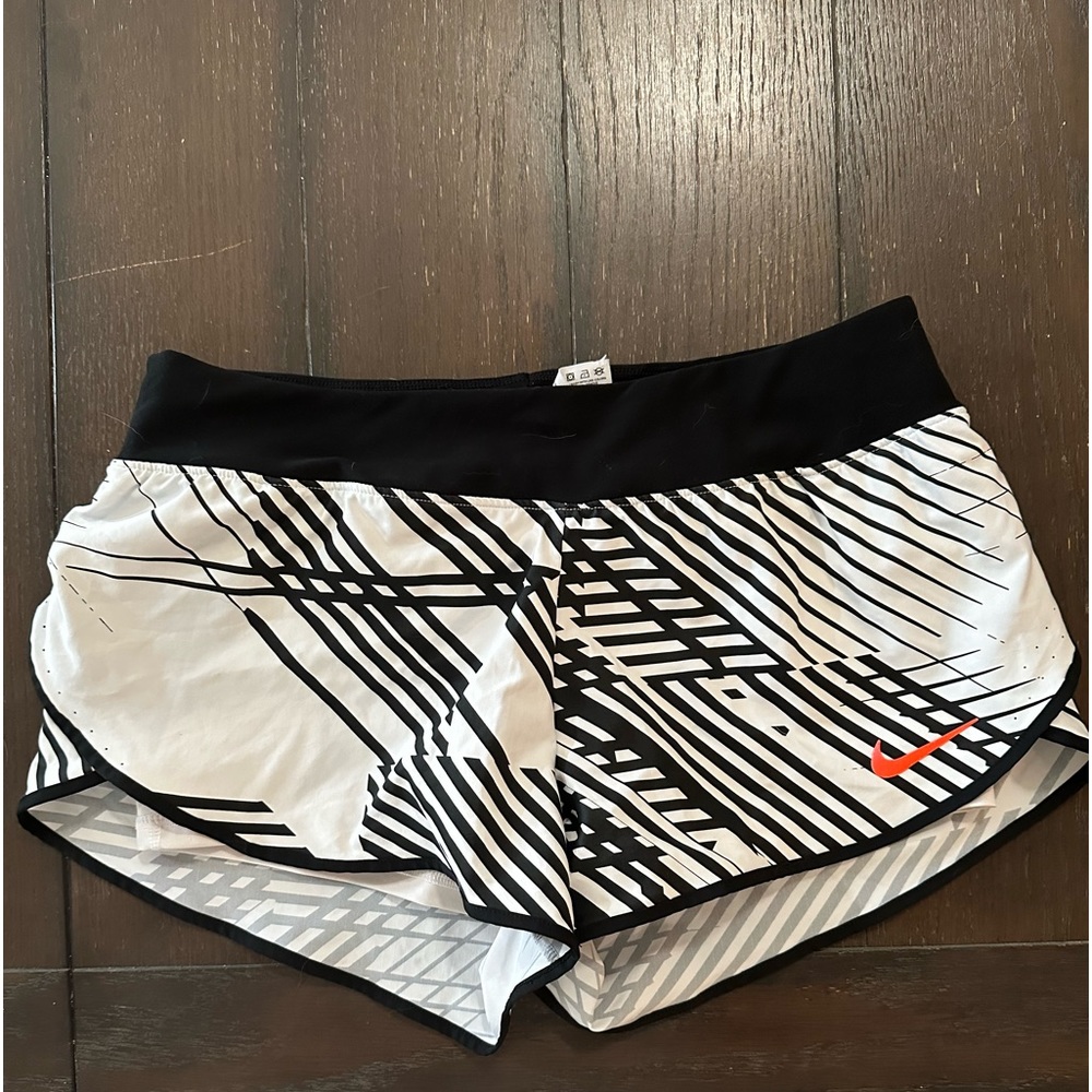 Womens Nike Running Shorts sz M.